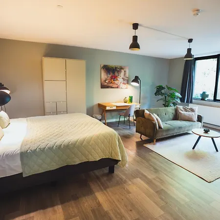 Boutique Bed&bos מלון בסט